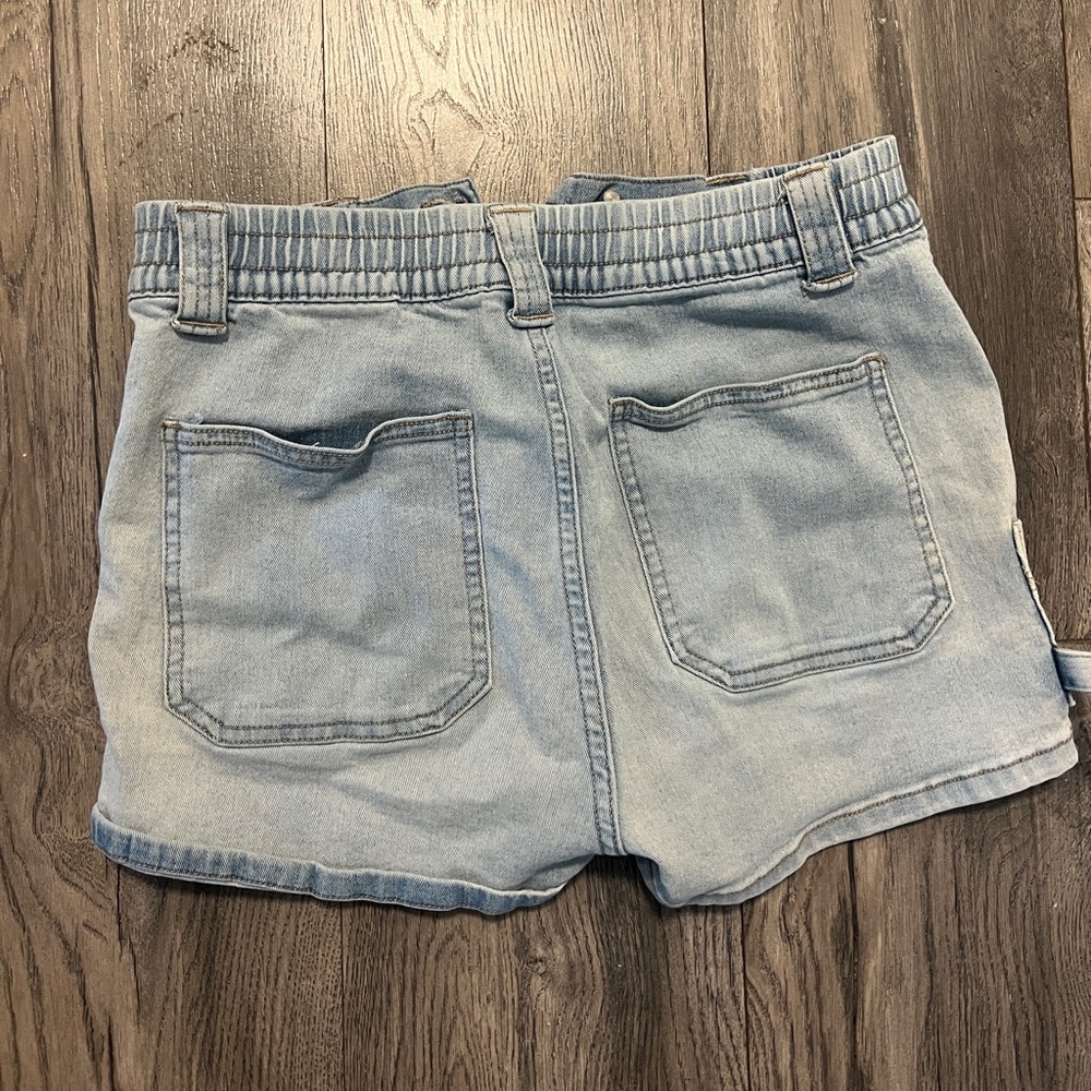 🌱🦢4 FOR $15!🦢🌱 Light Blue Denim Women's Denim Shorts - Picture 2 of 2